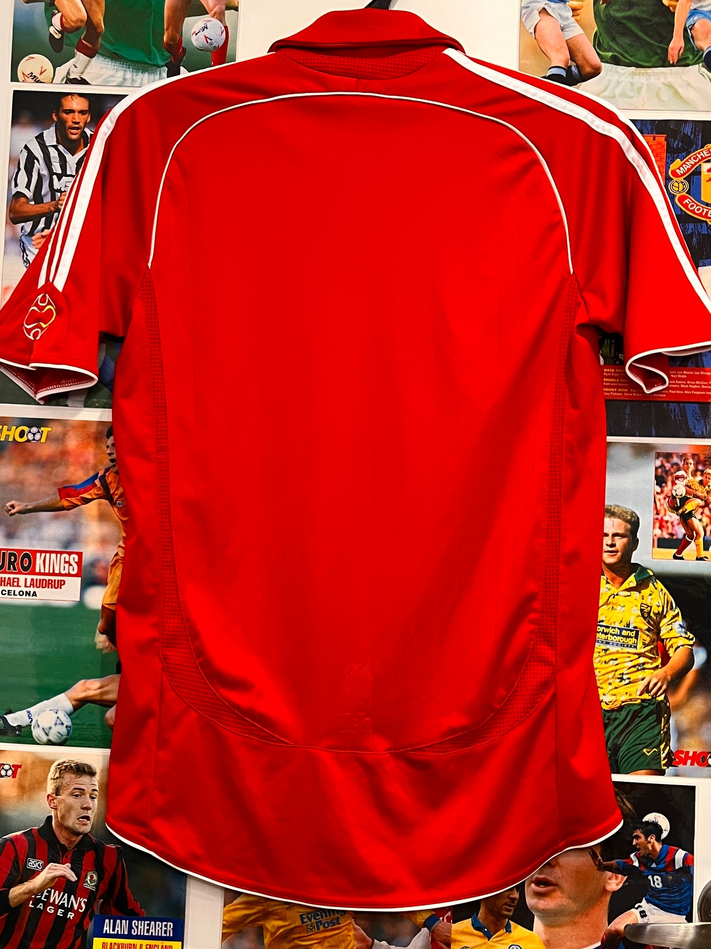 Liverpool 2006-08 Home - S - 053327