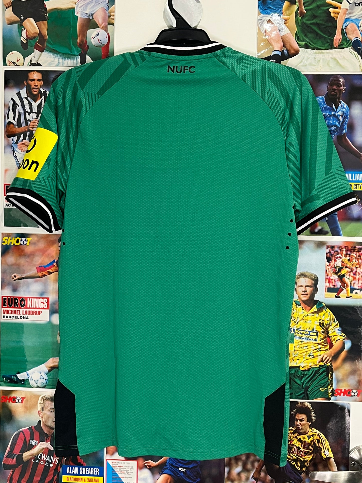 Newcastle United 2023-24 Away PRO - S