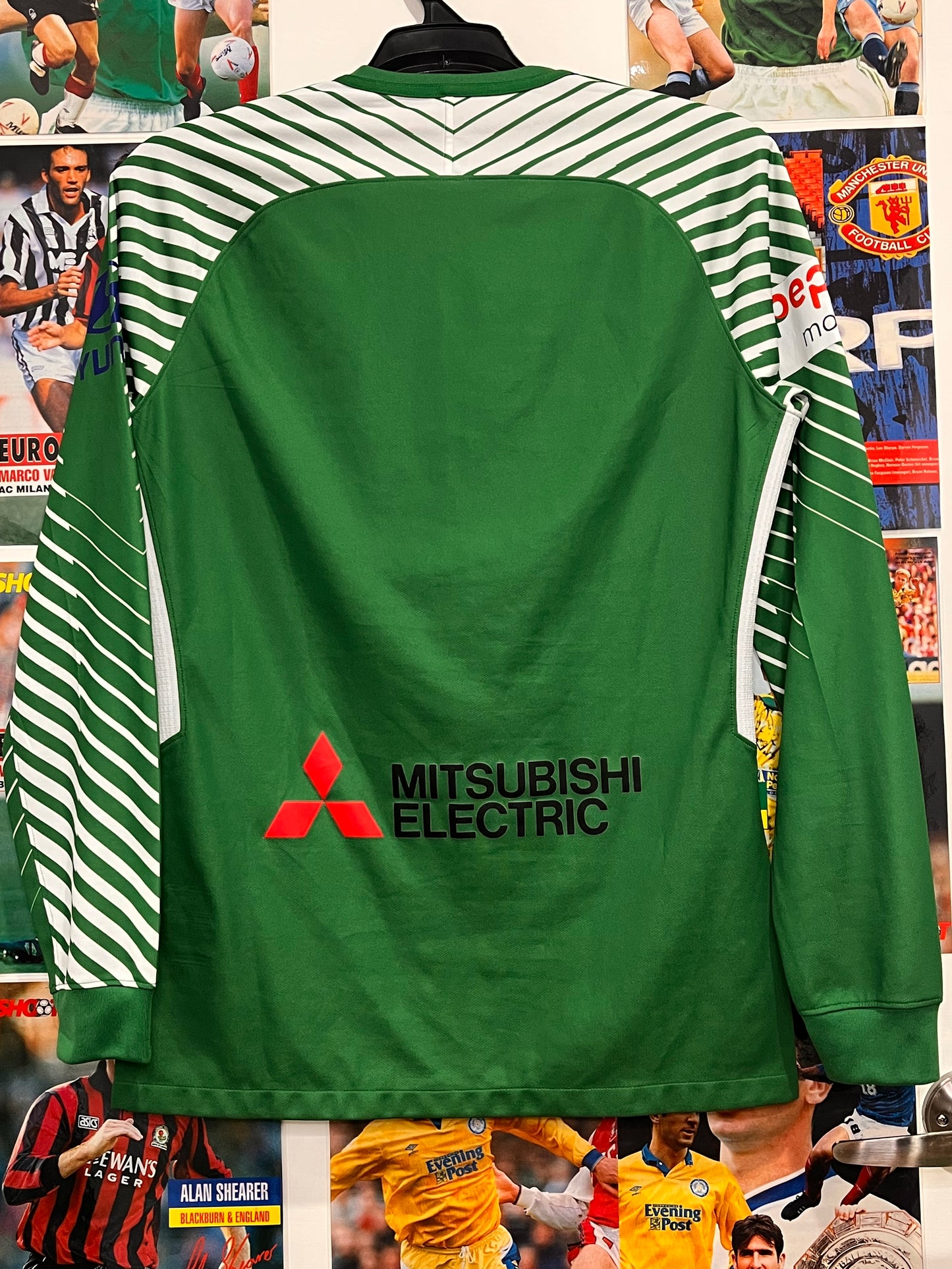 Western Sydney Wanderers 2017-18 Goalkeeper player issue - M