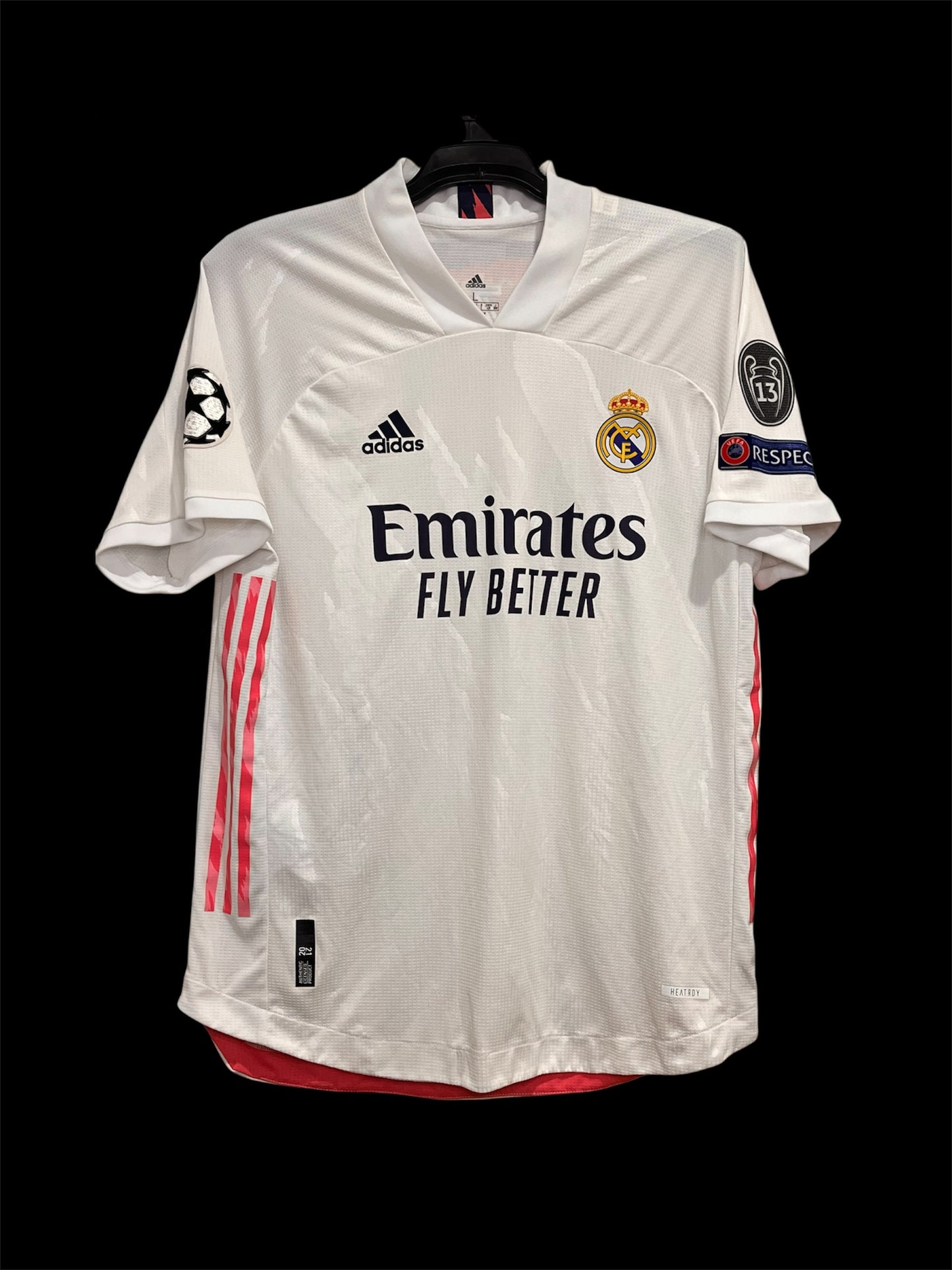 Real Madrid 2021-22 Home Heatrdy Hazard 7 - L - FM4736