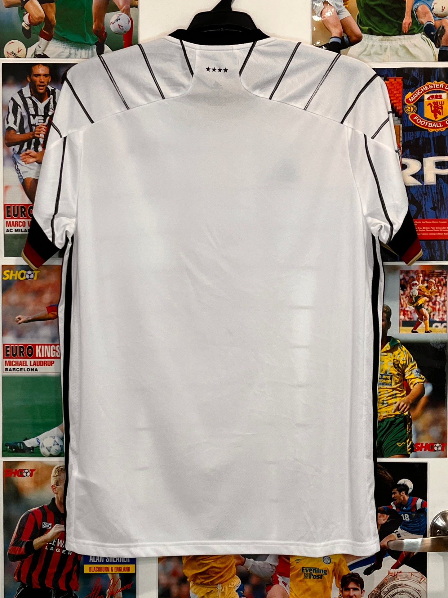 Germany 2020-21 Home - L - EH6105