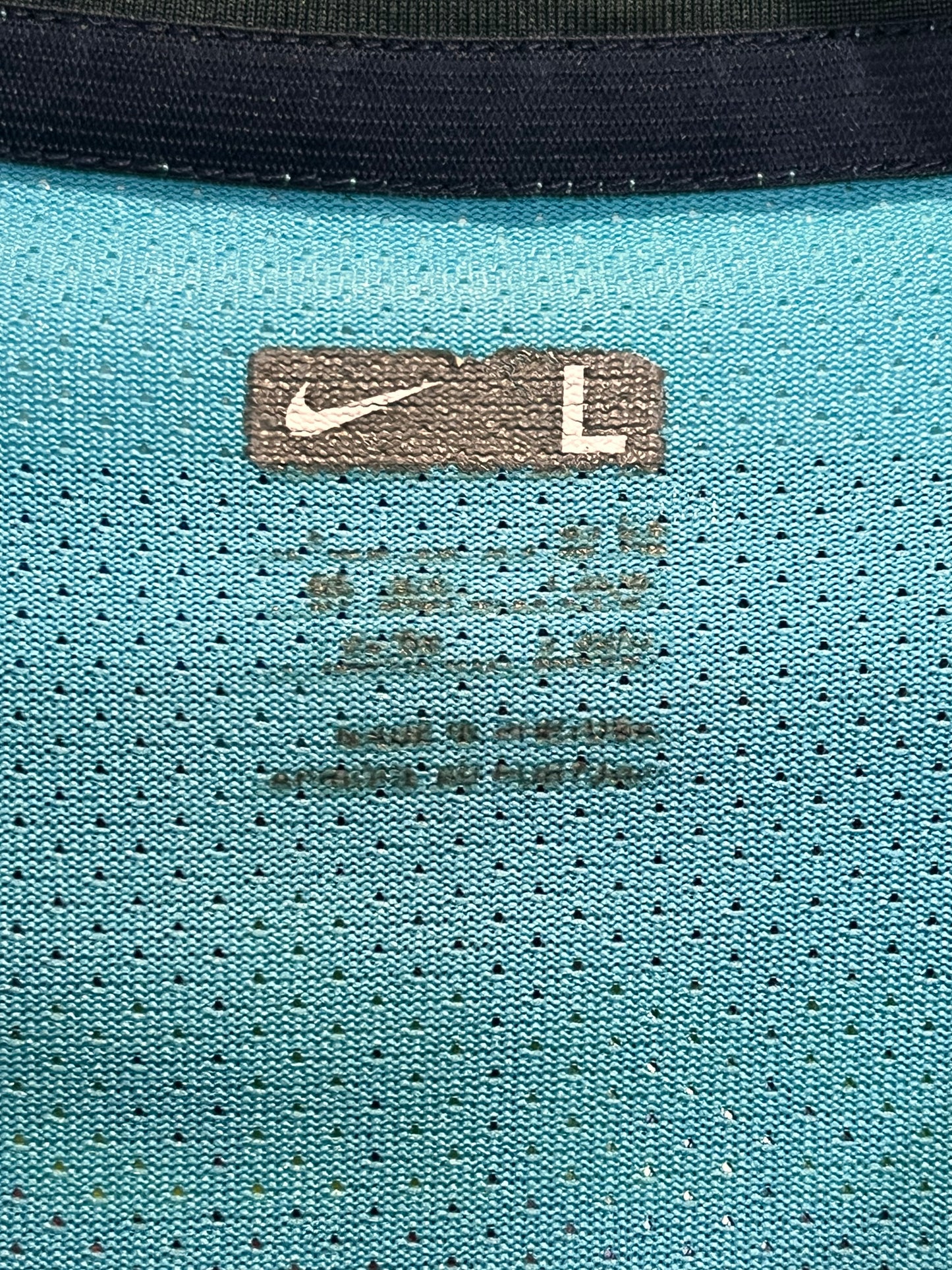 FC Porto 2008-09 Away player issue - L