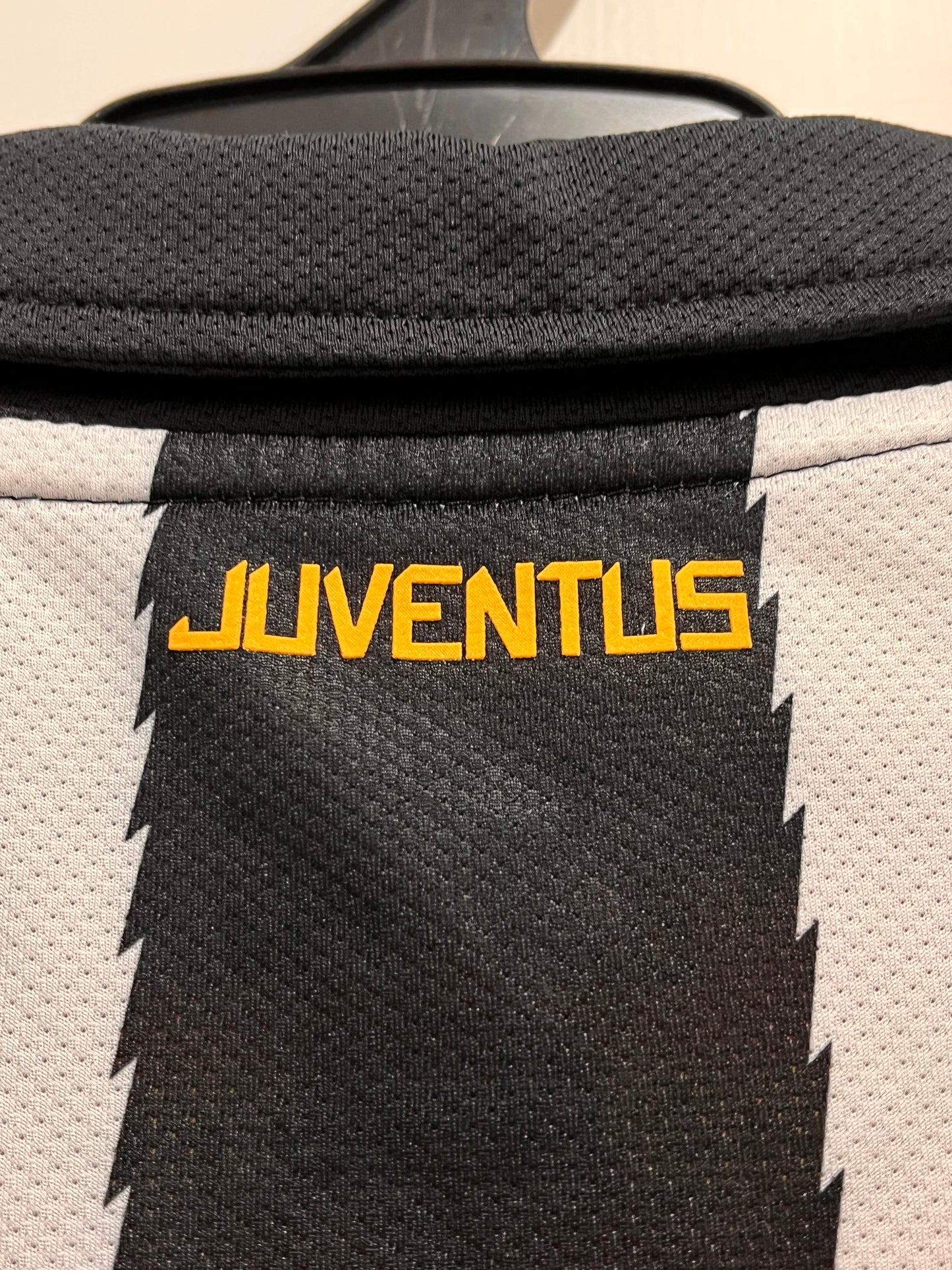 Juventus 2010-11 Home - S - 382260-010