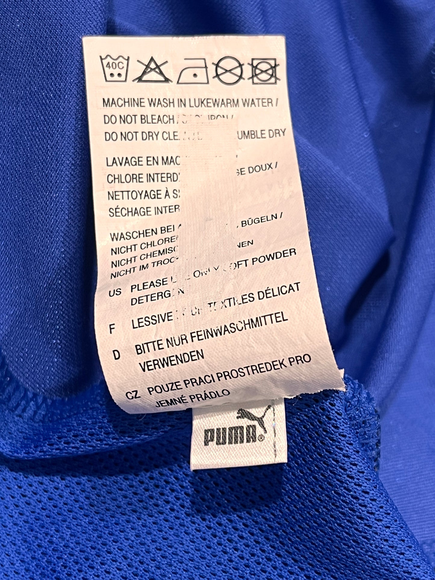 Italy 2004-04 Home - L - 731225