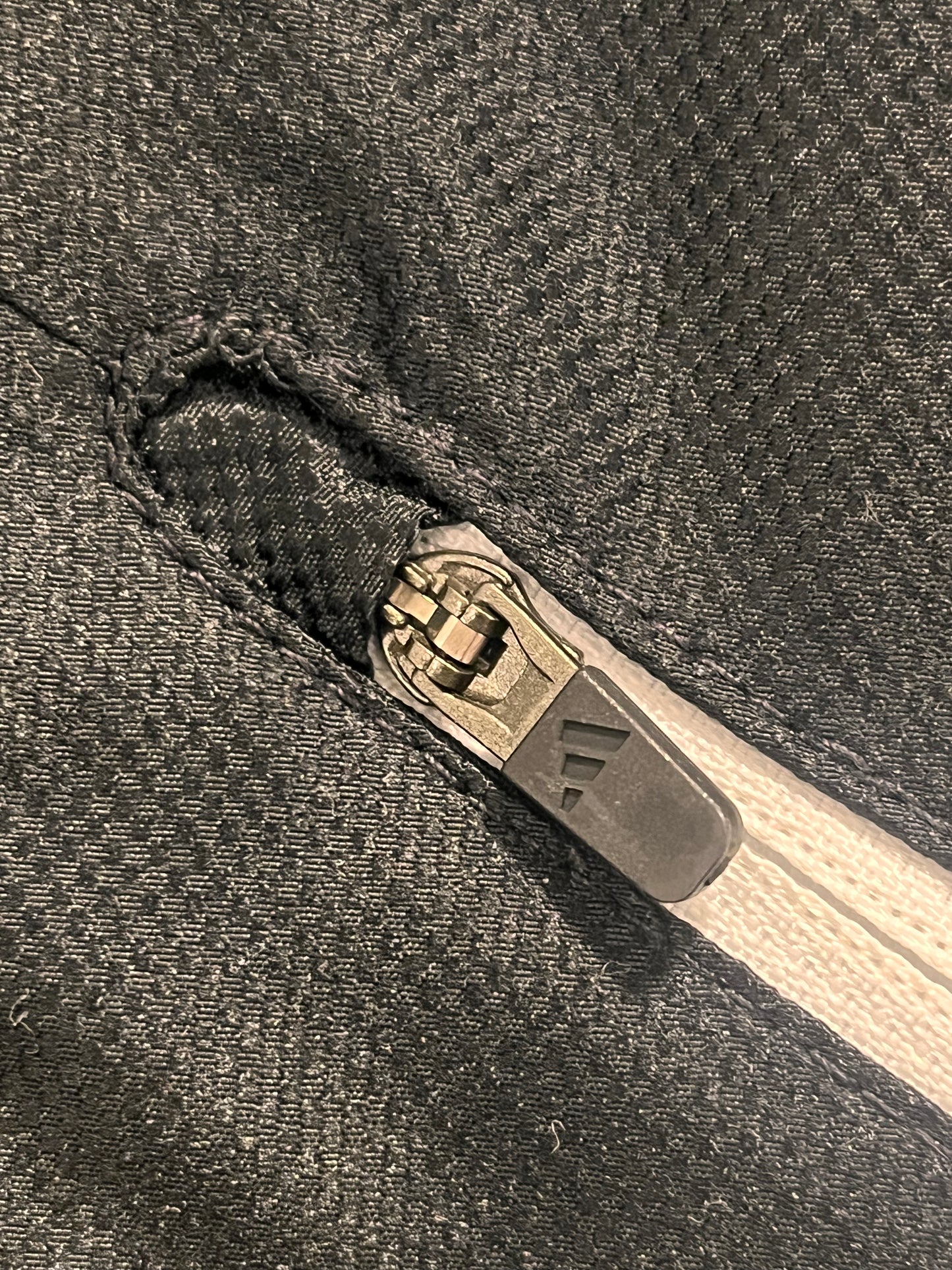 Sydney FC 2011-12 Weatherproof jacket - M - V16501