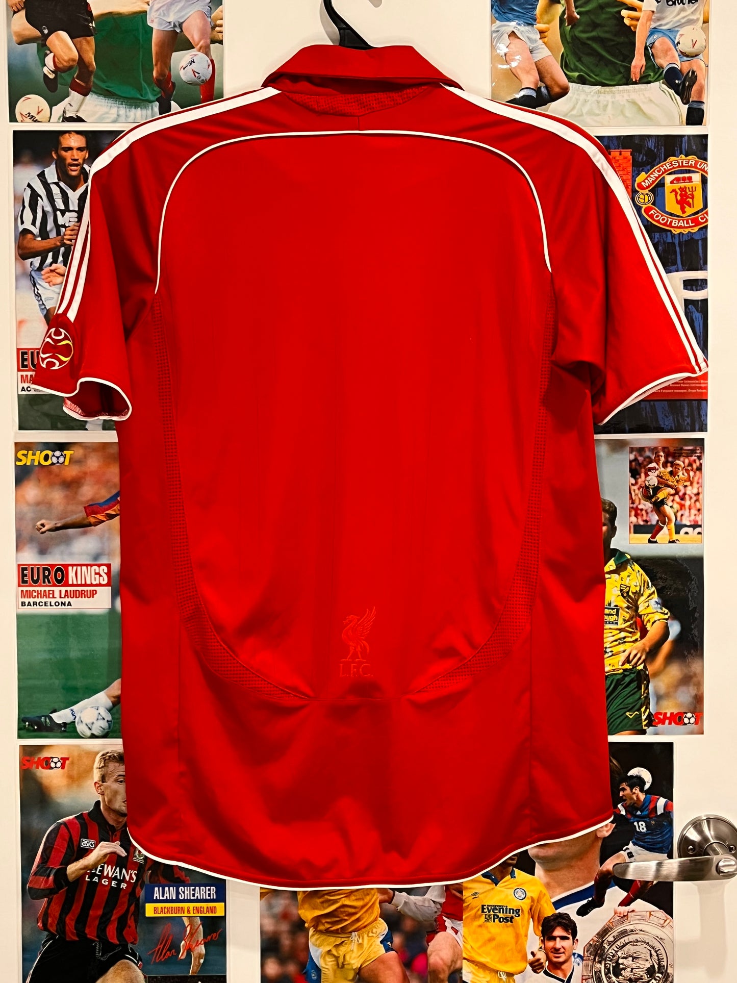 Liverpool 2006-08 Home - M - 053327