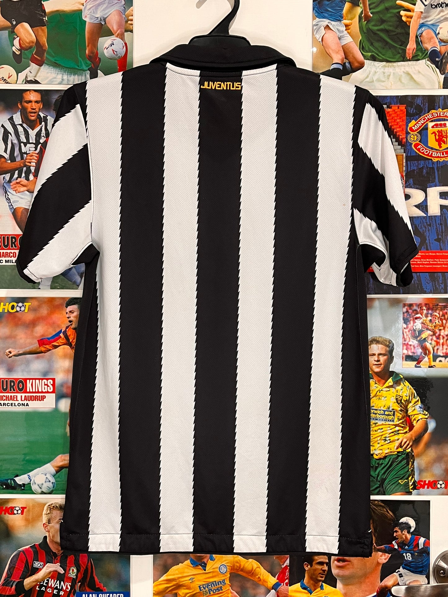 Juventus 2010-11 Home - S - 382260-010