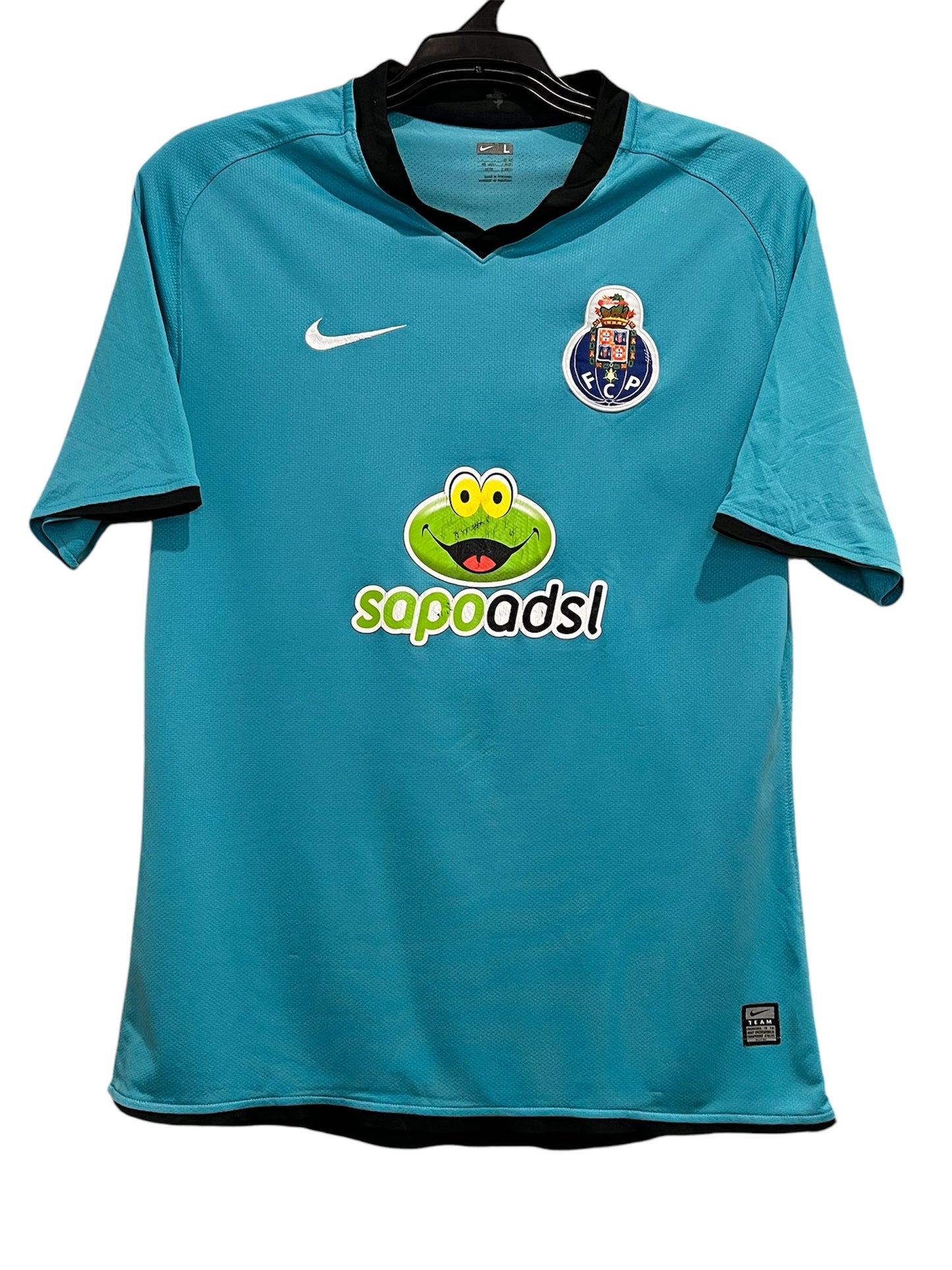FC Porto 2008-09 Away player issue - L