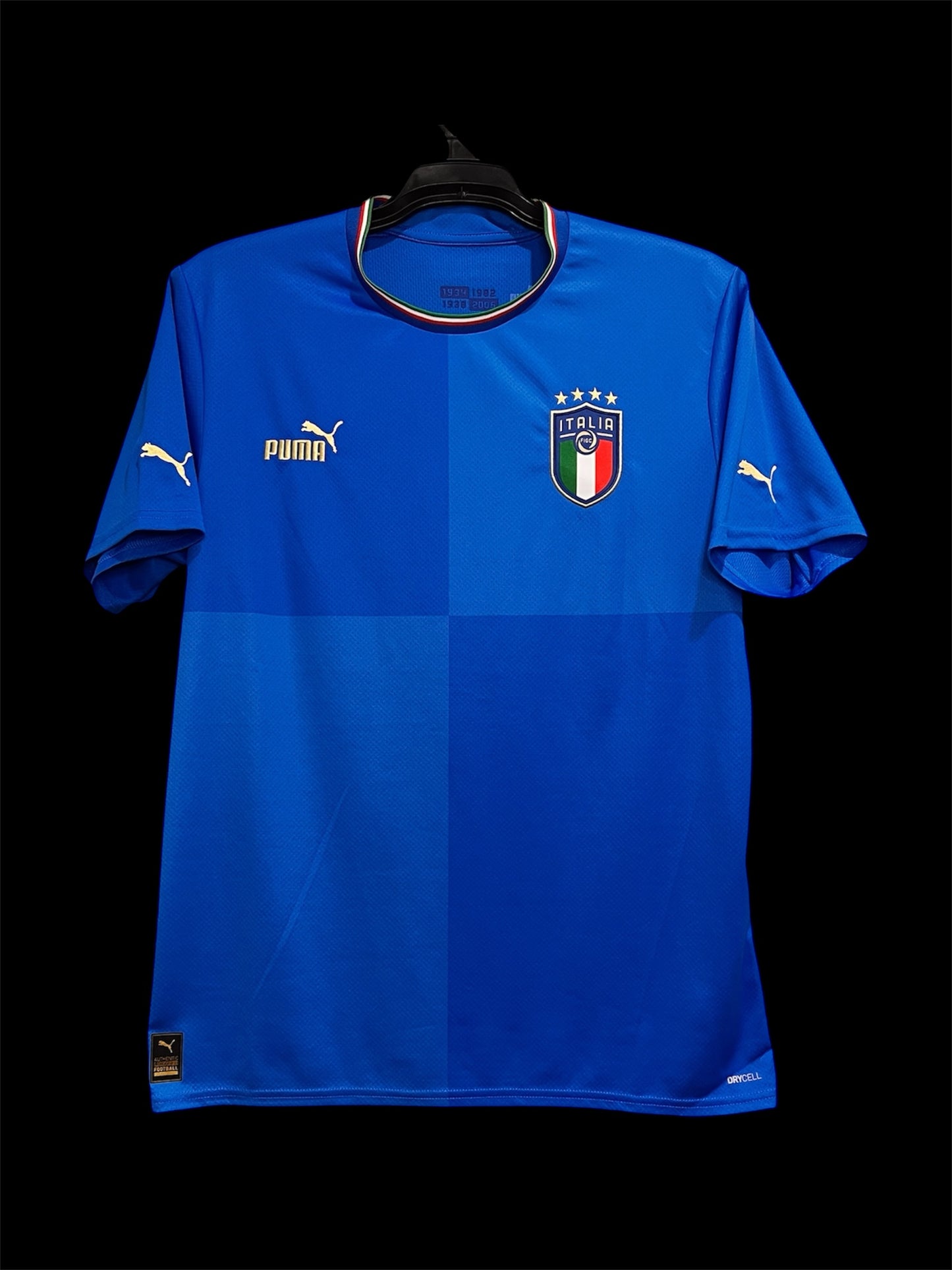Italy 2022 Home - L - 765643-01